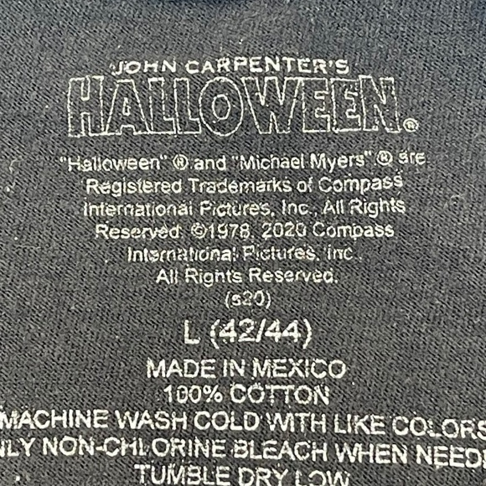 John Carpenter Halloween Graphic Tee - Picture 3 of 3